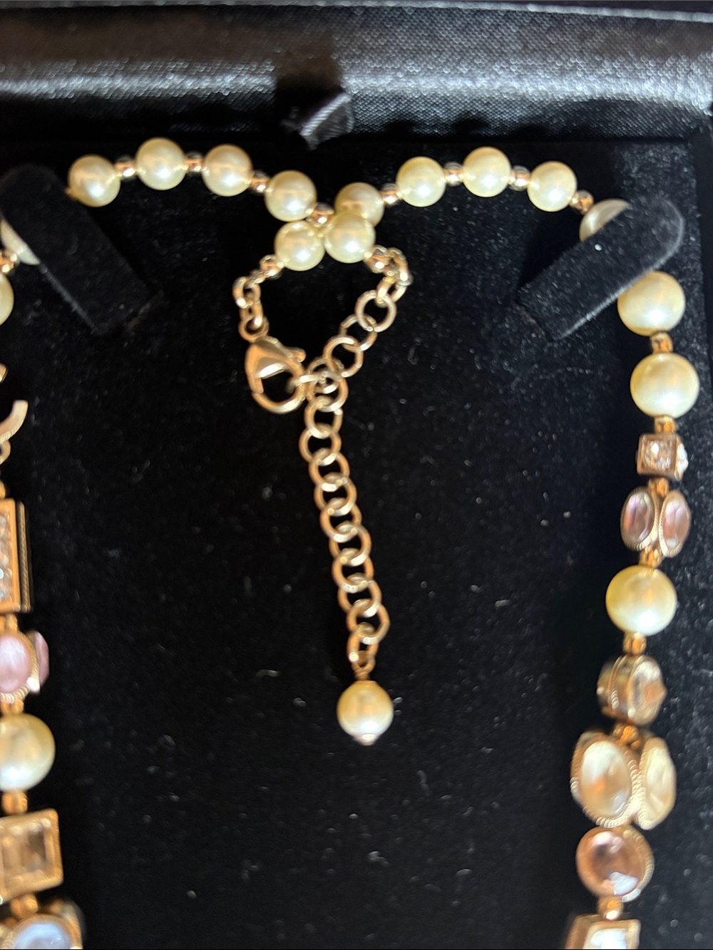 Authentic Chanel vintage Pearl and Crystal Multi-stone Necklace - Picture 9 of 16